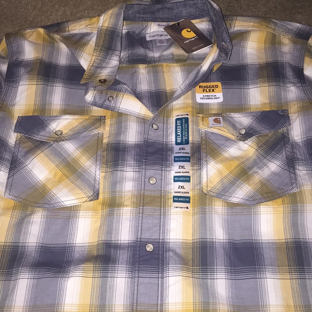 Shortsleeved dress shirt